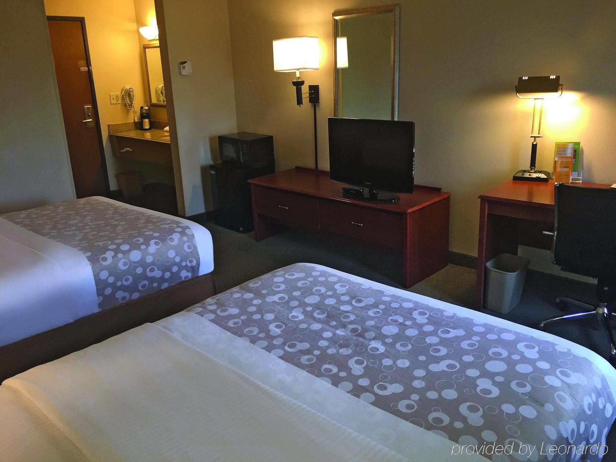 La Quinta Inn By Wyndham Milwaukee West 布鲁克菲尔德 外观 照片